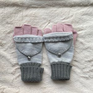 Grey Mittens
